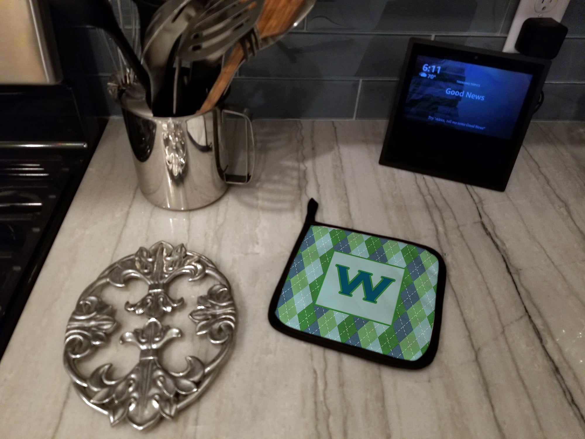 Letter W Initial Monogram - Blue Argoyle Pot Holder Set of 2 Heat Resistant Quilted Hot Pads 7.5 x 7.5 Inch, Insulated Kitchen Trivets for Cooking & Baking