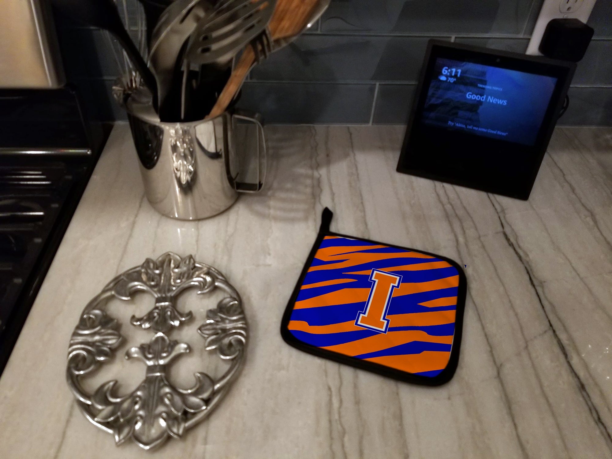 Letter I Initial Tiger Stripe - Blue Orange  Pot Holder Set of 2 Heat Resistant Quilted Hot Pads 7.5 x 7.5 Inch, Insulated Kitchen Trivets for Cooking & Baking