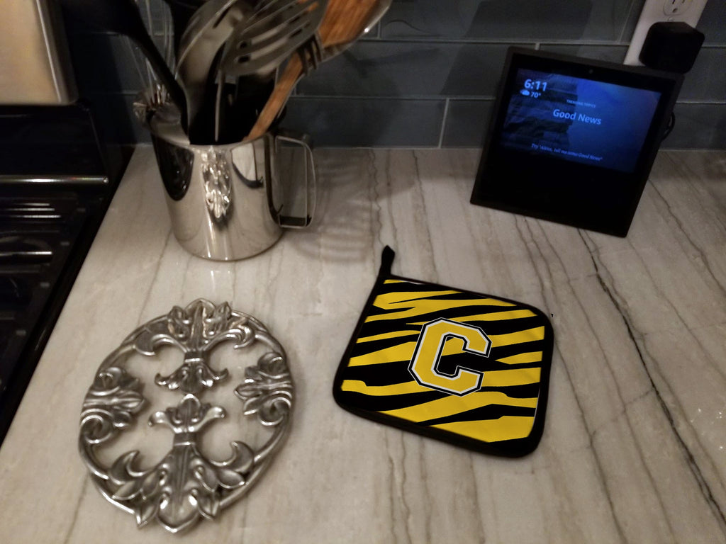 Letter C Initial Tiger Stripe - Black Gold  Pot Holder Set of 2 Heat Resistant Quilted Hot Pads 7.5 x 7.5 Inch, Insulated Kitchen Trivets for Cooking & Baking