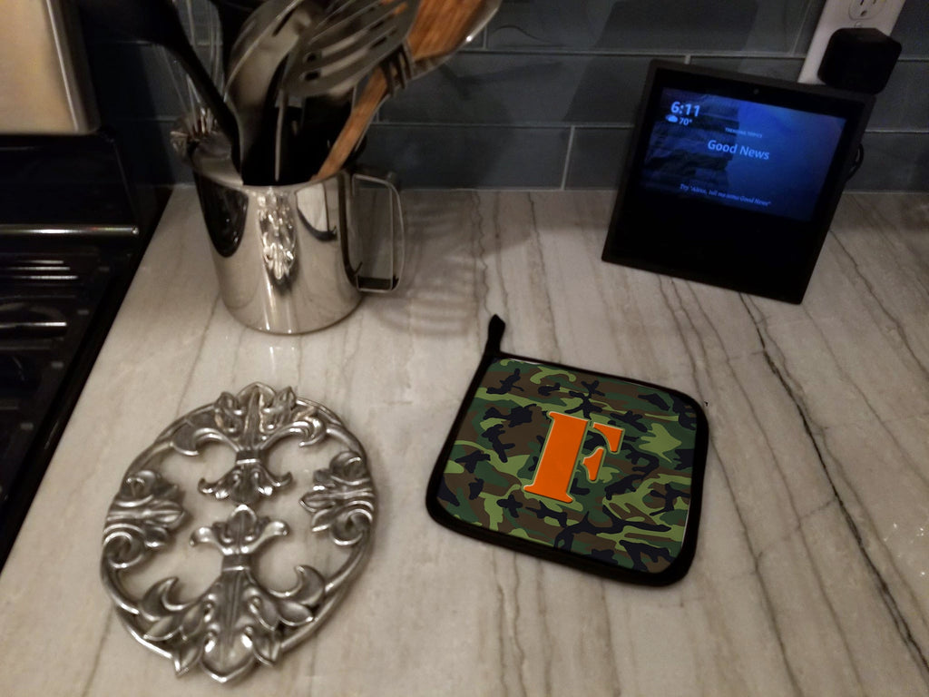 Letter F Monogram - Camo Green Pot Holder Set of 2 Heat Resistant Quilted Hot Pads 7.5 x 7.5 Inch, Insulated Kitchen Trivets for Cooking & Baking