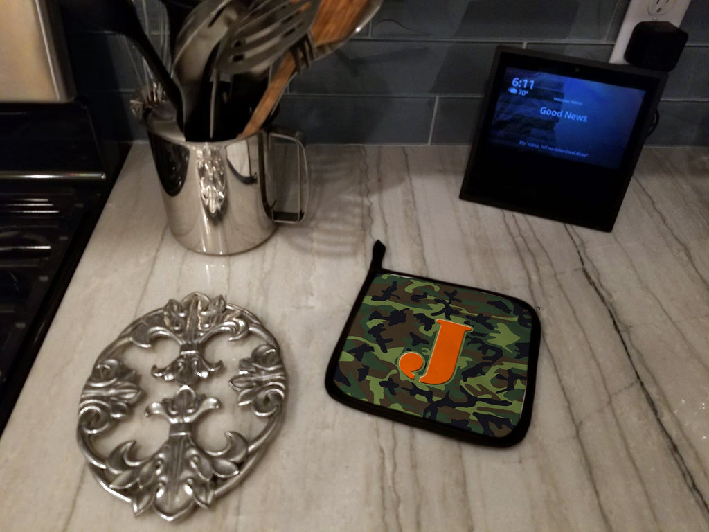 Letter J Monogram - Camo Green Pot Holder Set of 2 Heat Resistant Quilted Hot Pads 7.5 x 7.5 Inch, Insulated Kitchen Trivets for Cooking & Baking