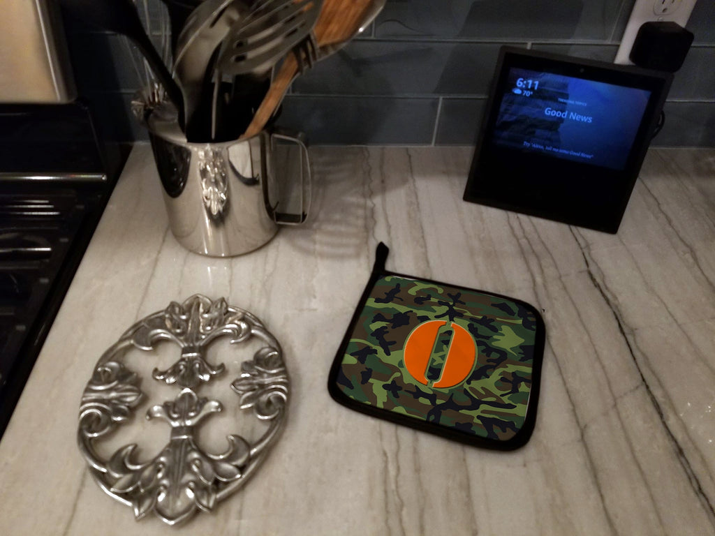 Letter O Monogram - Camo Green Pot Holder Set of 2 Heat Resistant Quilted Hot Pads 7.5 x 7.5 Inch, Insulated Kitchen Trivets for Cooking & Baking