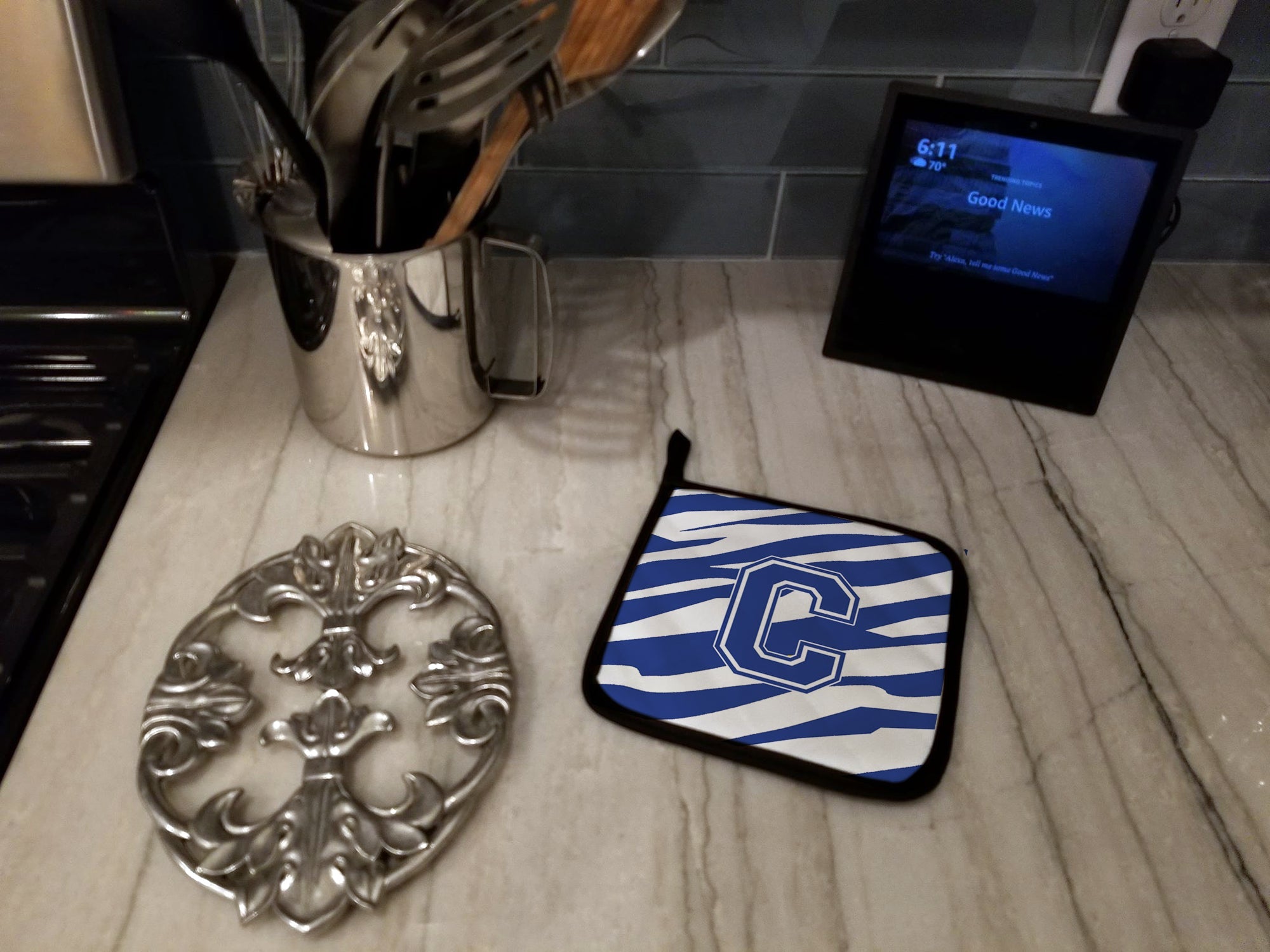 Letter C Initial Tiger Stripe Blue and White Pot Holder Set of 2 Heat Resistant Quilted Hot Pads 7.5 x 7.5 Inch, Insulated Kitchen Trivets for Cooking & Baking