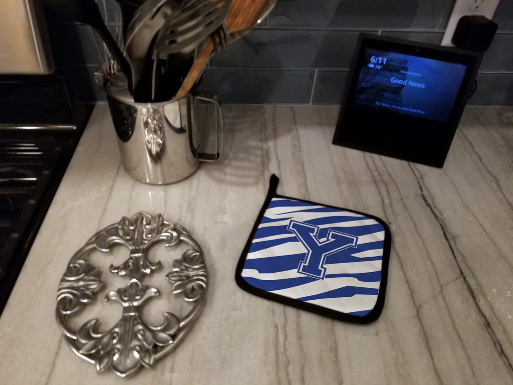 Letter Y Initial Tiger Stripe Blue and White Pot Holder Set of 2 Heat Resistant Quilted Hot Pads 7.5 x 7.5 Inch, Insulated Kitchen Trivets for Cooking & Baking
