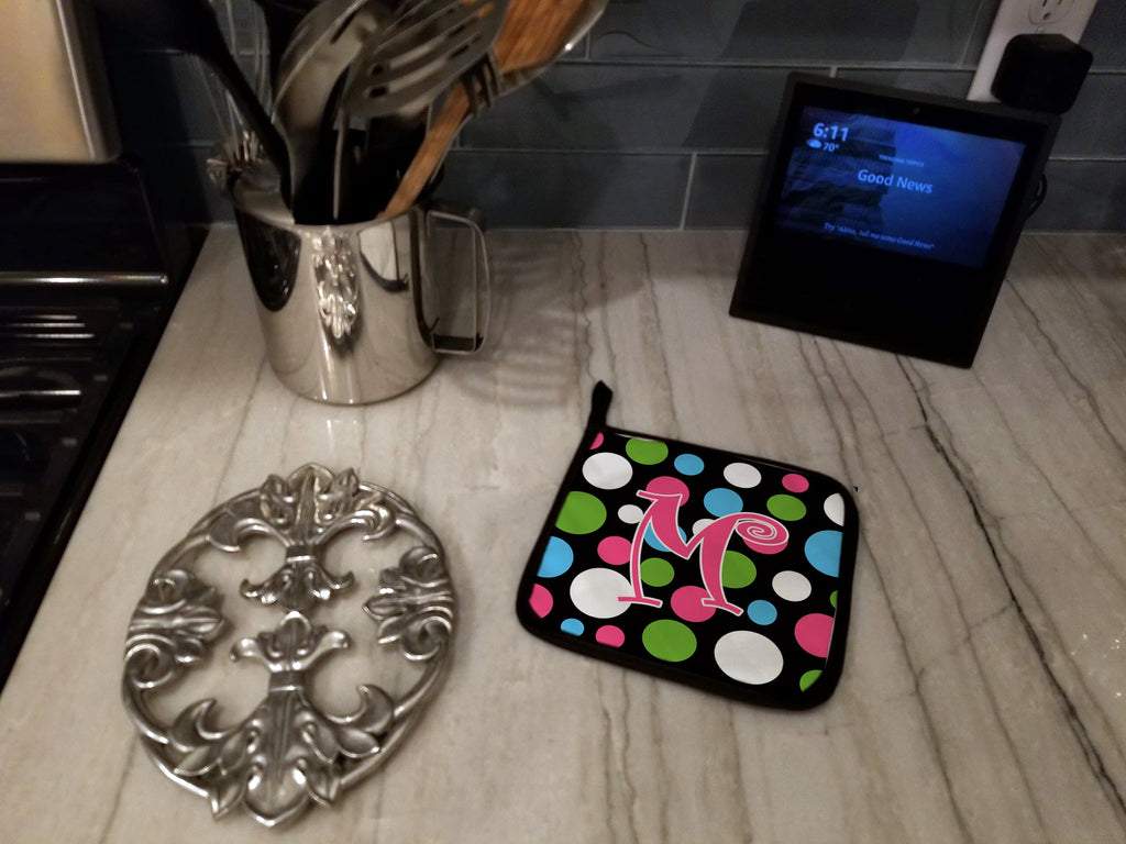 Letter M Initial Monogram - Polkadots and Pink Pot Holder Set of 2 Heat Resistant Quilted Hot Pads 7.5 x 7.5 Inch, Insulated Kitchen Trivets for Cooking & Baking