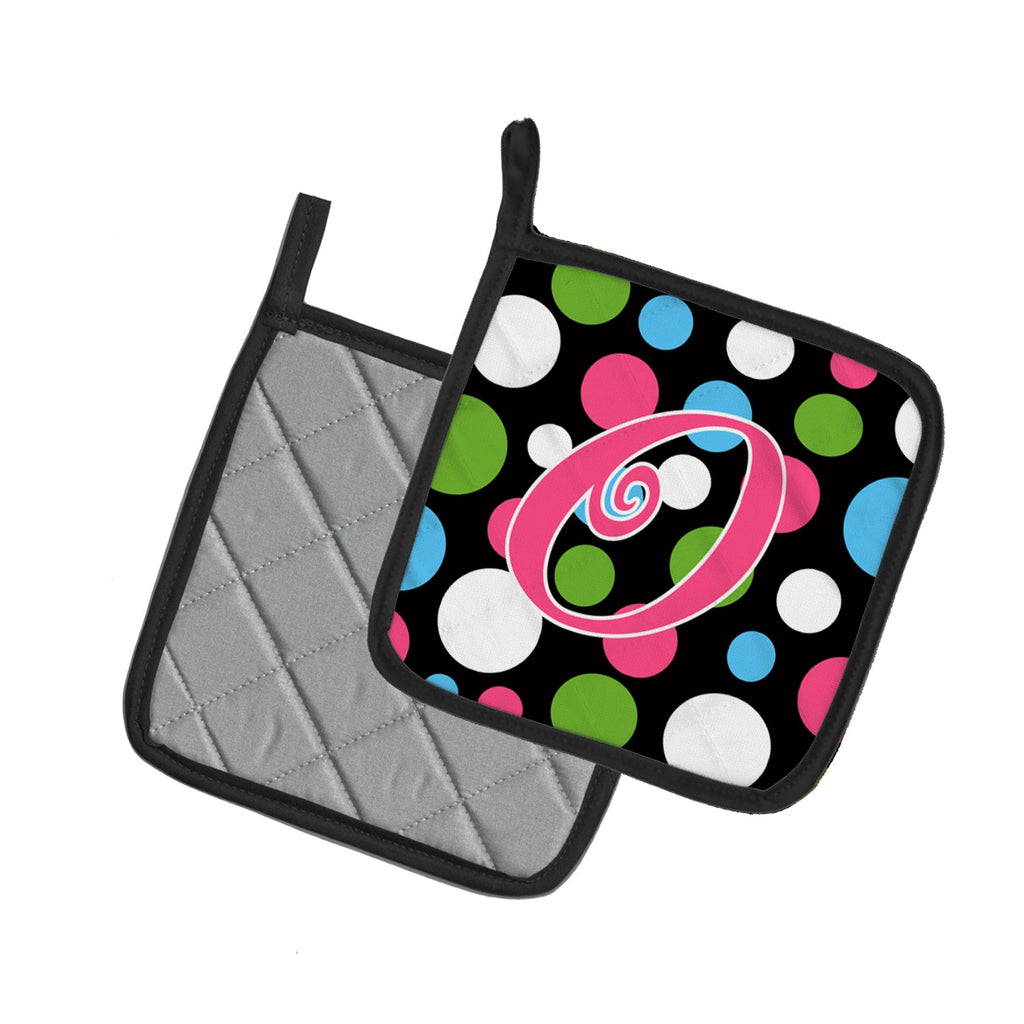 Letter O Initial Monogram - Polkadots and Pink Pot Holder Set of 2 Heat Resistant Quilted Hot Pads 7.5 x 7.5 Inch, Insulated Kitchen Trivets for Cooking & Baking