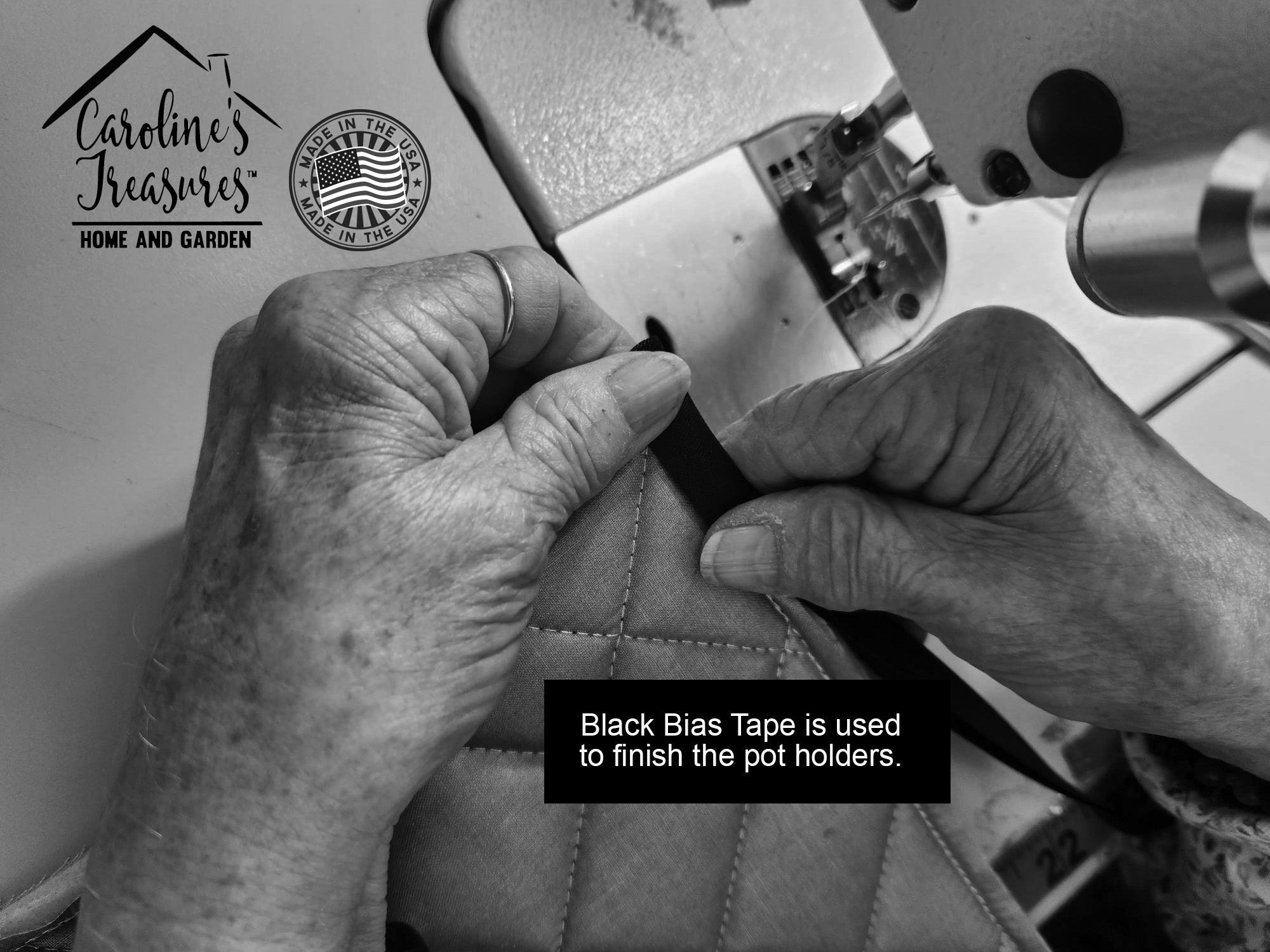 Letter Y Day of the Dead Skulls Black Pot Holder Set of 2 Heat Resistant Quilted Hot Pads 7.5 x 7.5 Inch, Insulated Kitchen Trivets for Cooking & Baking