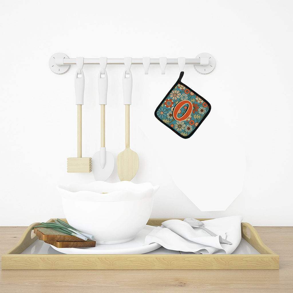 Letter O Flowers Retro Blue Pot Holder Set of 2 Heat Resistant Quilted Hot Pads 7.5 x 7.5 Inch, Insulated Kitchen Trivets for Cooking & Baking