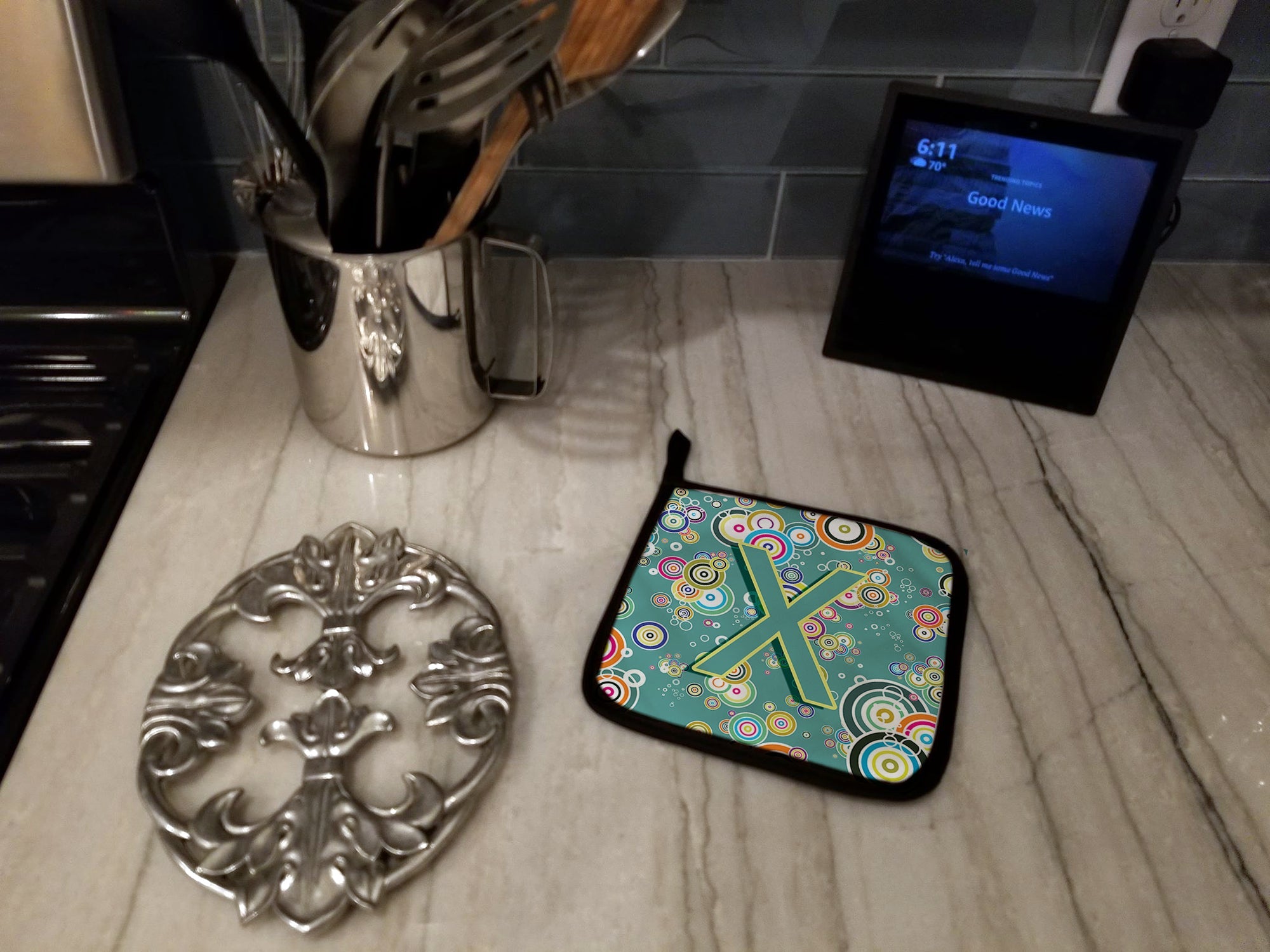Letter X Circle Circle Teal Initial Alphabet Pot Holder Set of 2 Heat Resistant Quilted Hot Pads 7.5 x 7.5 Inch, Insulated Kitchen Trivets for Cooking & Baking