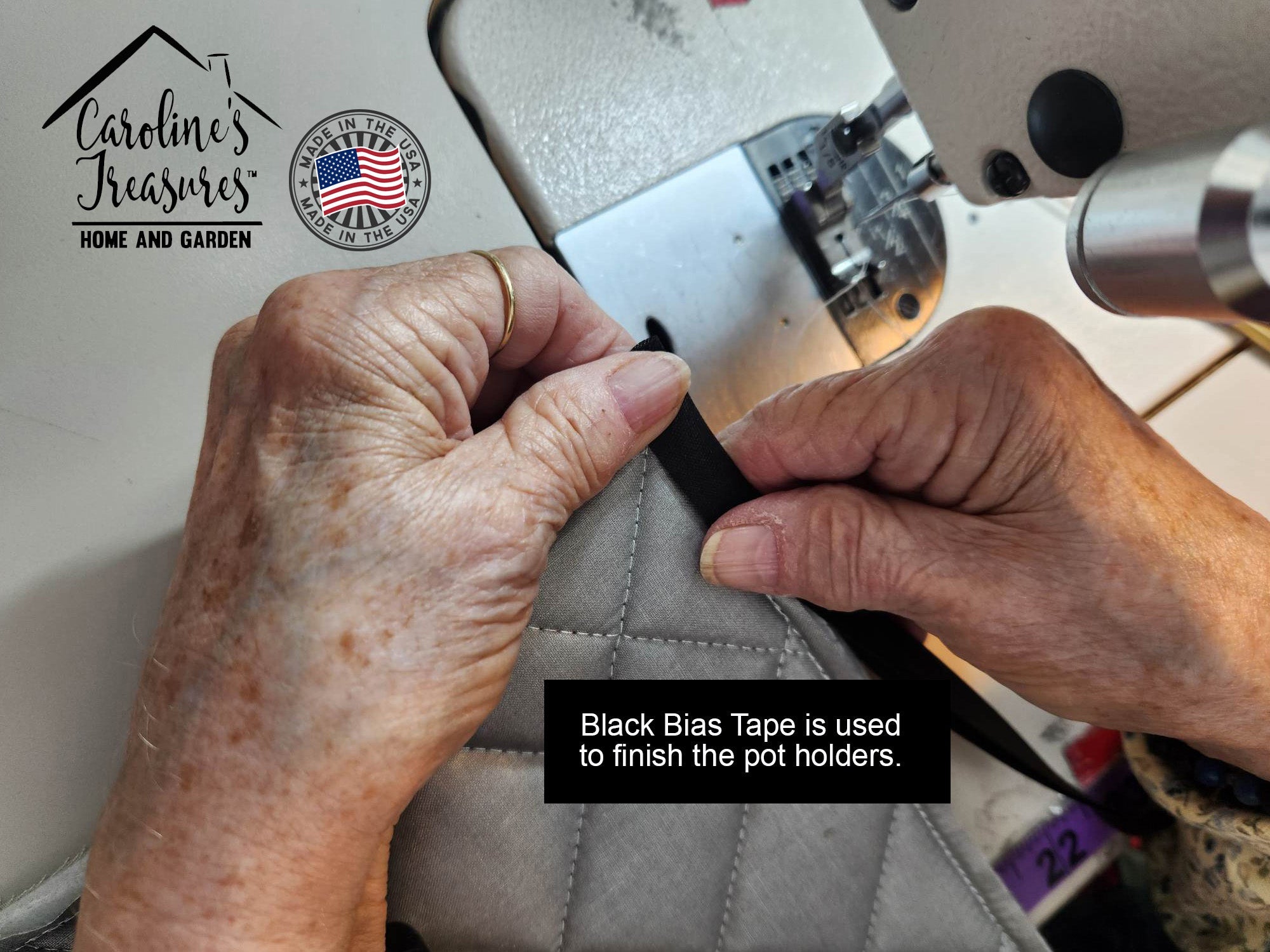 Pot Holder Set of 2 Heat Resistant Quilted Hot Pads 7.5 x 7.5 Inch, Insulated Kitchen Trivets for Cooking & Baking
