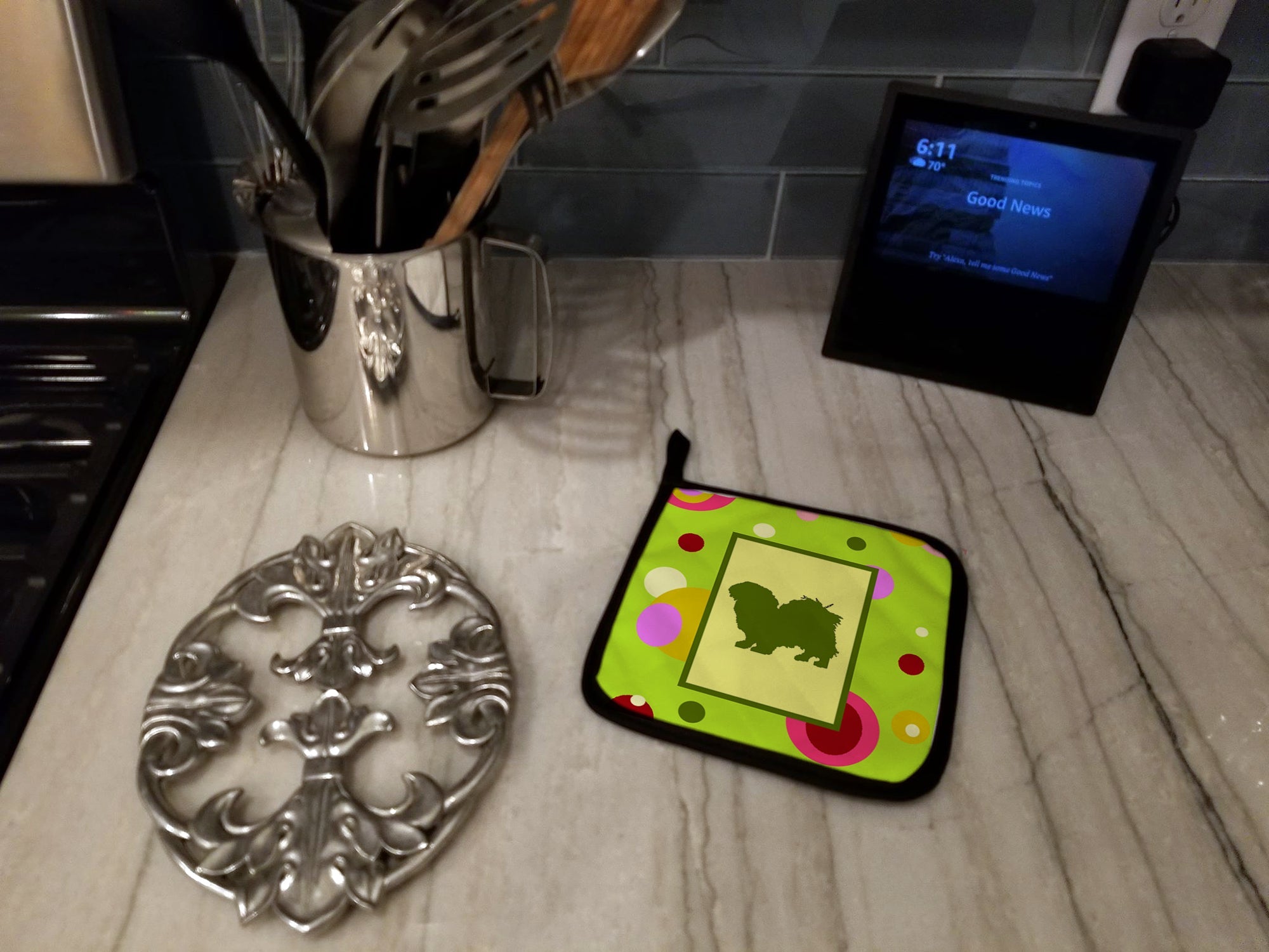 Pot Holder Set of 2 Heat Resistant Quilted Hot Pads 7.5 x 7.5 Inch, Insulated Kitchen Trivets for Cooking & Baking