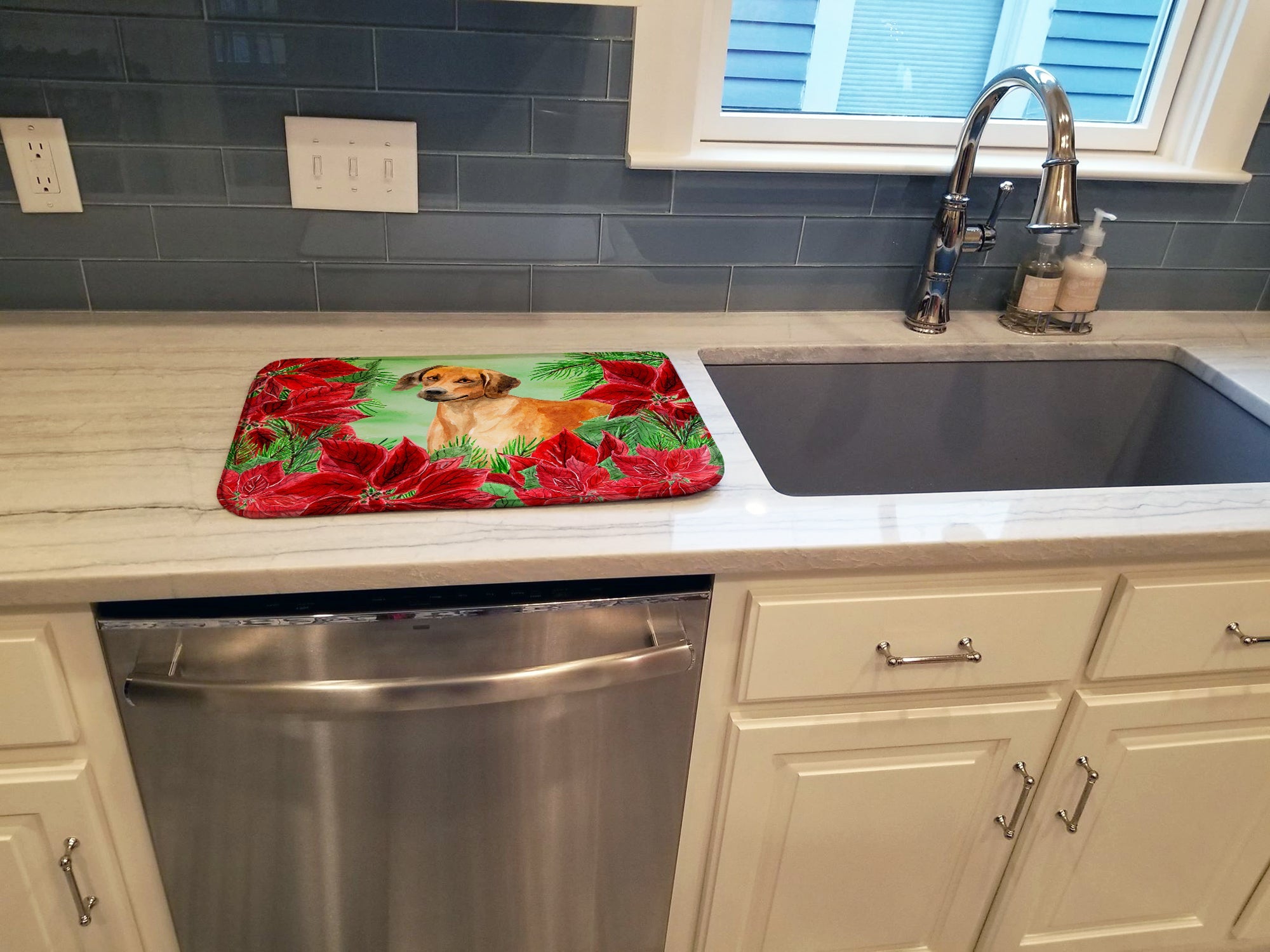 Rhodesian Ridgeback Poinsettas Dish Drying Mat Absorbent Dish Drying Mat Pad for Kitchen Counter Dish Drainer Mat for Countertop, 14 x 21", Multicolor