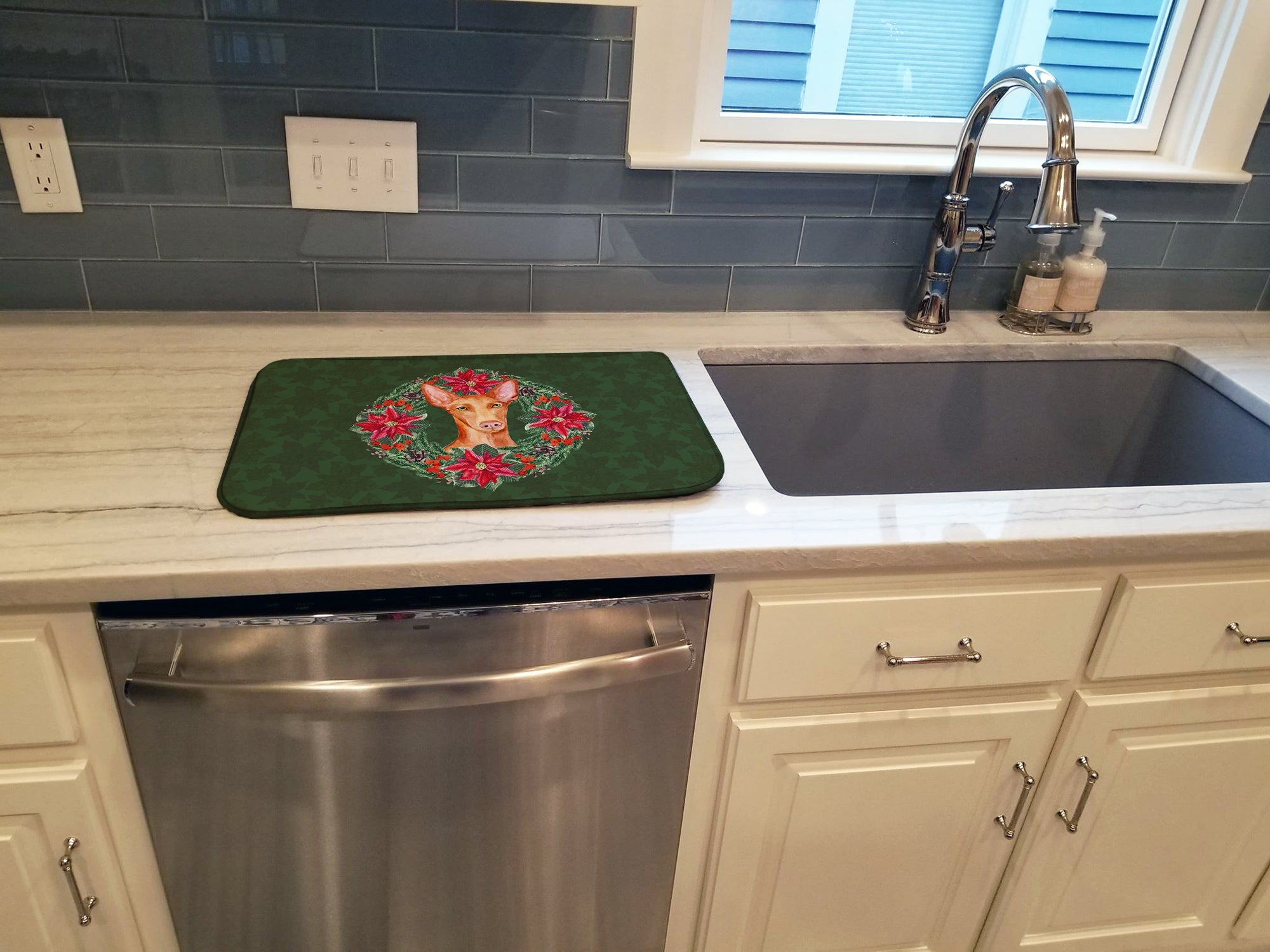 Pharaoh Hound Poinsetta Wreath Dish Drying Mat Absorbent Dish Drying Mat Pad for Kitchen Counter Dish Drainer Mat for Countertop, 14 x 21", Multicolor