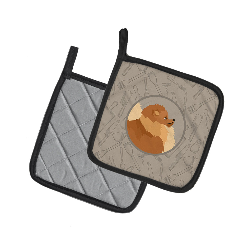 Pomeranian In the Kitchen Pot Holder Set of 2 Heat Resistant Quilted Hot Pads 7.5 x 7.5 Inch, Insulated Kitchen Trivets for Cooking & Baking