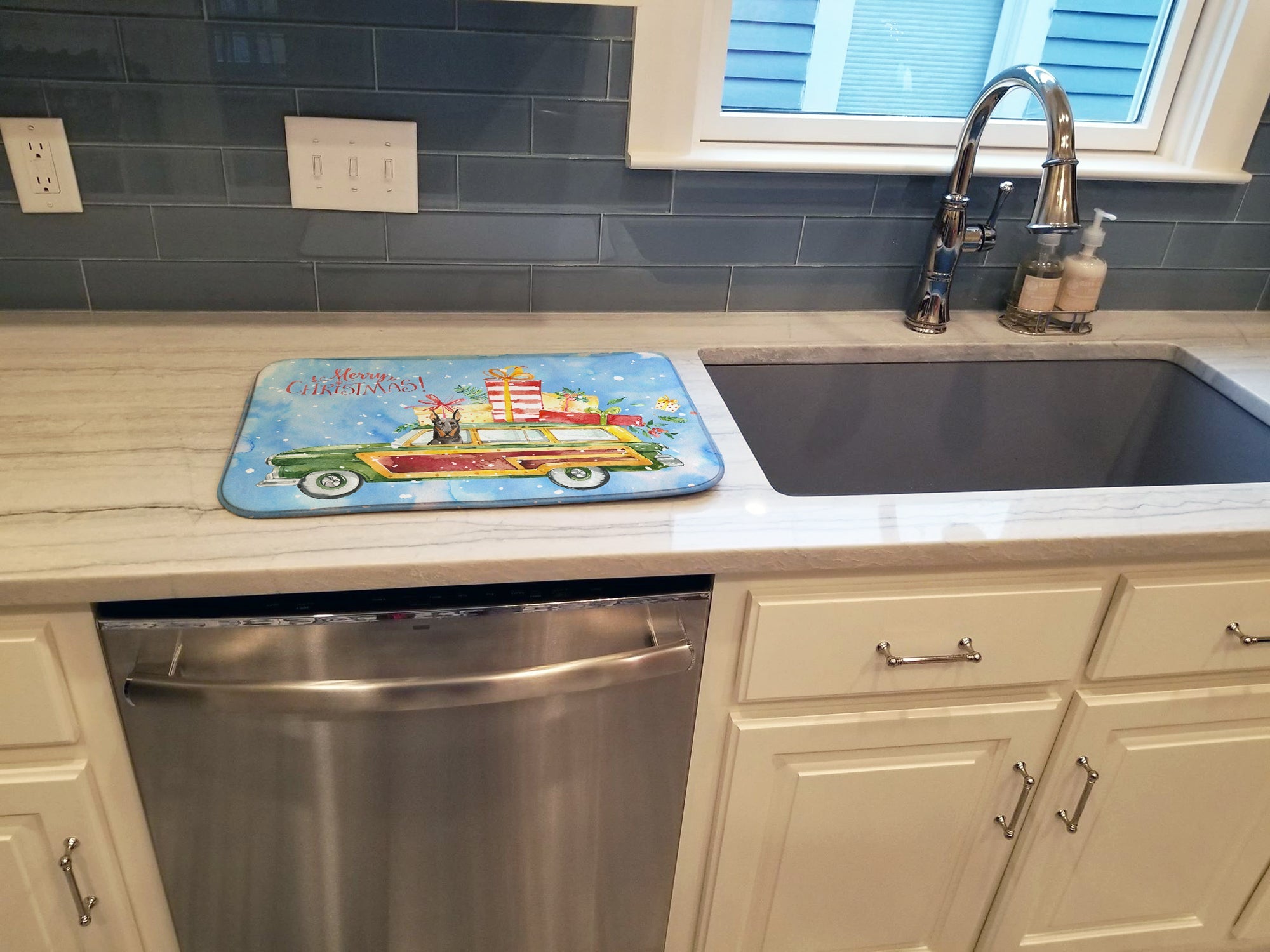 Merry Christmas Doberman Pinscher Dish Drying Mat Absorbent Dish Drying Mat Pad for Kitchen Counter Dish Drainer Mat for Countertop, 14 x 21", Multicolor