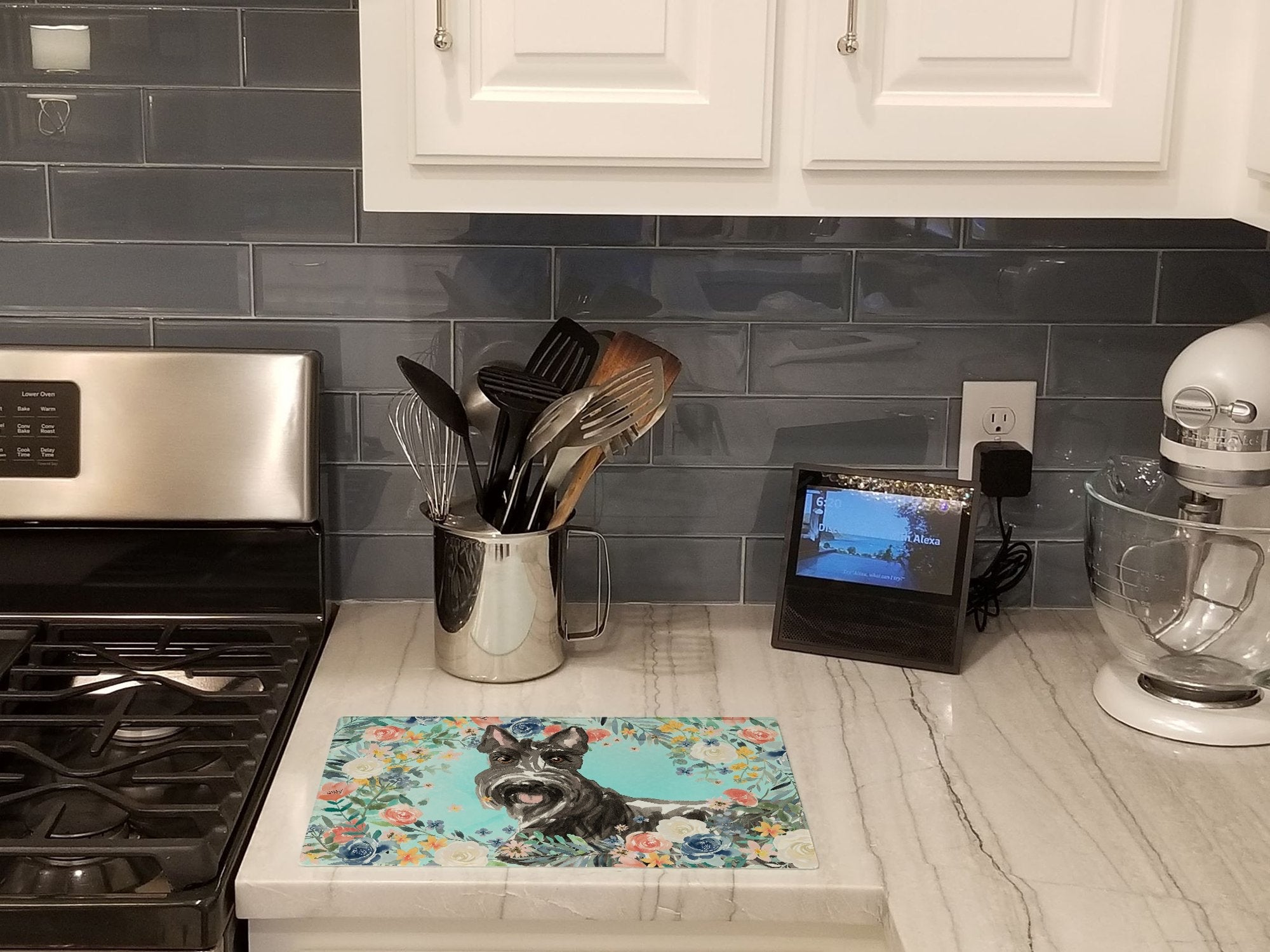Scottish Terrier Cutting Board Tempered Glass Kitchen Cutting Surface, Heat Resistant Chopping, Non-Slip Feet, Food Prep & Serving