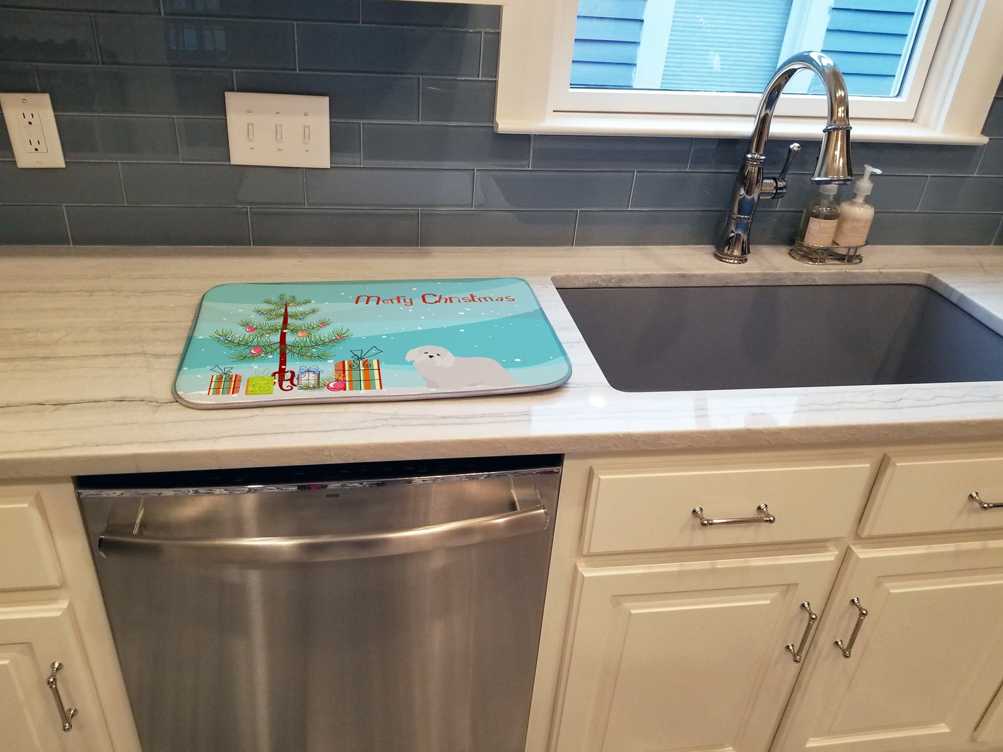 Coton de Tulear Christmas Tree Dish Drying Mat Absorbent Dish Drying Mat Pad for Kitchen Counter Dish Drainer Mat for Countertop, 14 x 21", Multicolor