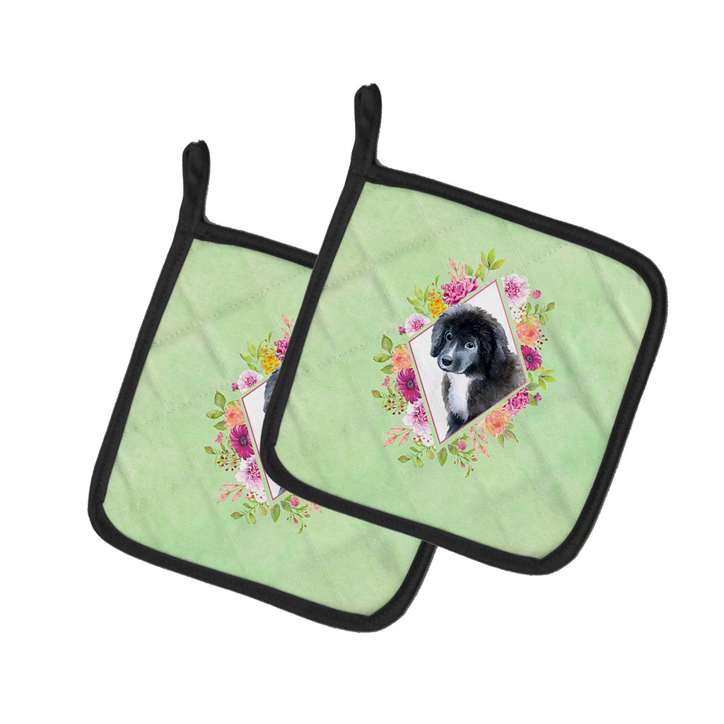 Newfoundland Puppy Green Flowers Pot Holder Set of 2 Heat Resistant Quilted Hot Pads 7.5 x 7.5 Inch, Insulated Kitchen Trivets for Cooking & Baking