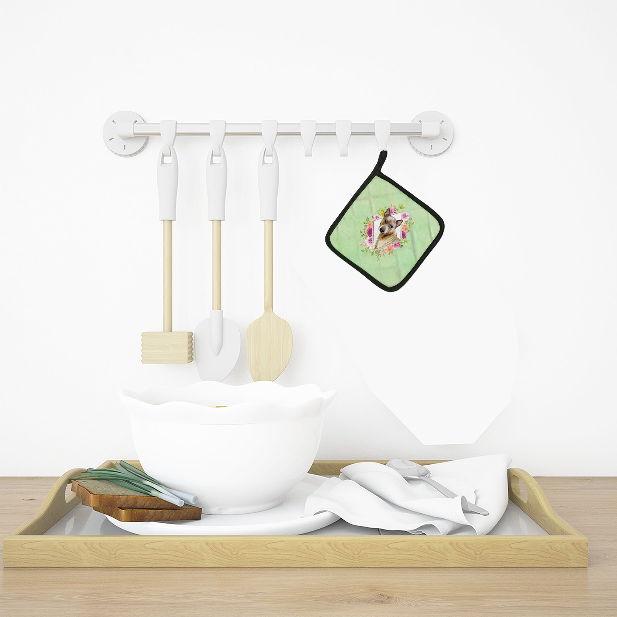 Thai Ridgeback Green Flowers Pot Holder Set of 2 Heat Resistant Quilted Hot Pads 7.5 x 7.5 Inch, Insulated Kitchen Trivets for Cooking & Baking