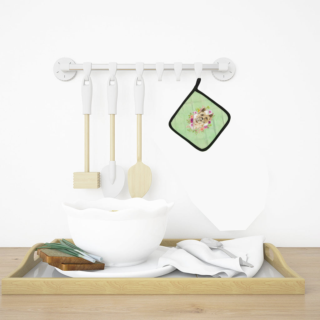 Cairn Terrier Green Flowers Pot Holder Set of 2 Heat Resistant Quilted Hot Pads 7.5 x 7.5 Inch, Insulated Kitchen Trivets for Cooking & Baking