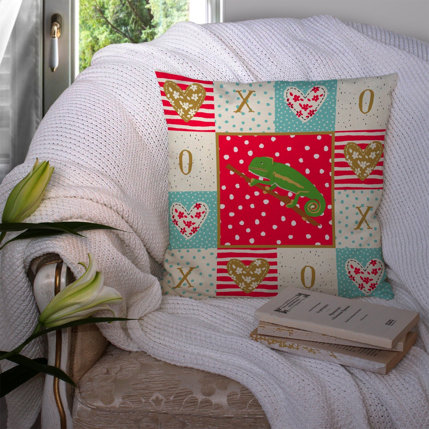Chameleon Decorative Throw Pillow 14x14 Indoor Outdoor Accent Cushion, Fabric Cover with Insert for Sofa, Bed, Porch & Living Room