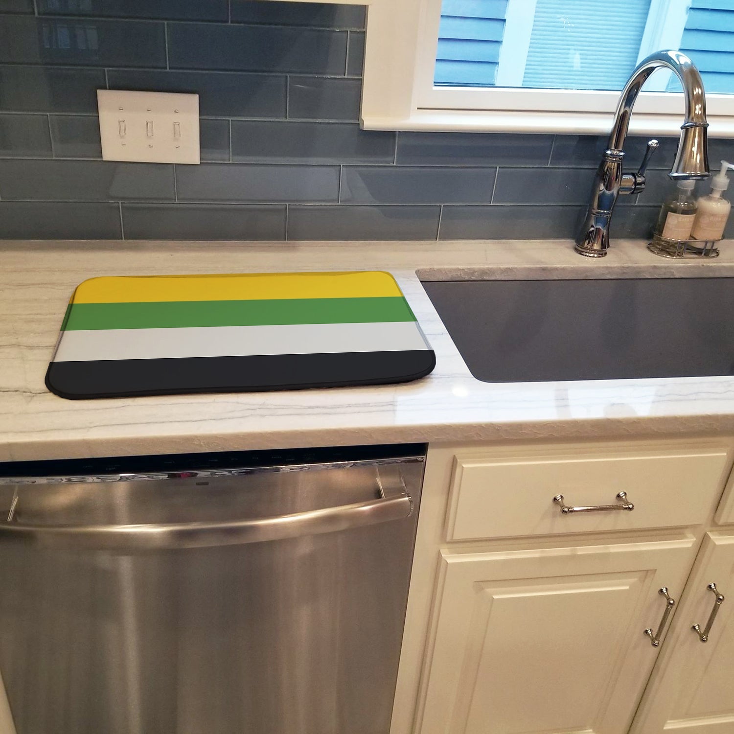 Skiliosexual Pride Dish Drying Mat Absorbent Dish Drying Mat Pad for Kitchen Counter Dish Drainer Mat for Countertop, 14 x 21", Multicolor