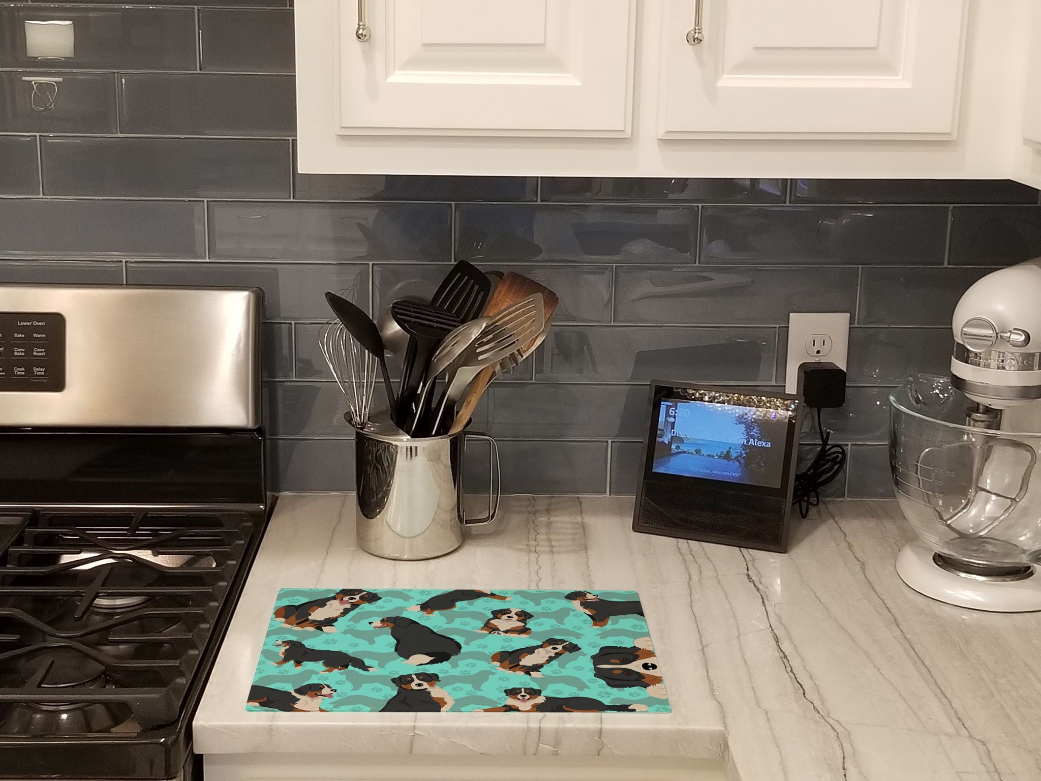 Bernese Mountain Dog Cutting Board Tempered Glass Kitchen Cutting Surface, Heat Resistant Chopping, Non-Slip Feet, Food Prep & Serving