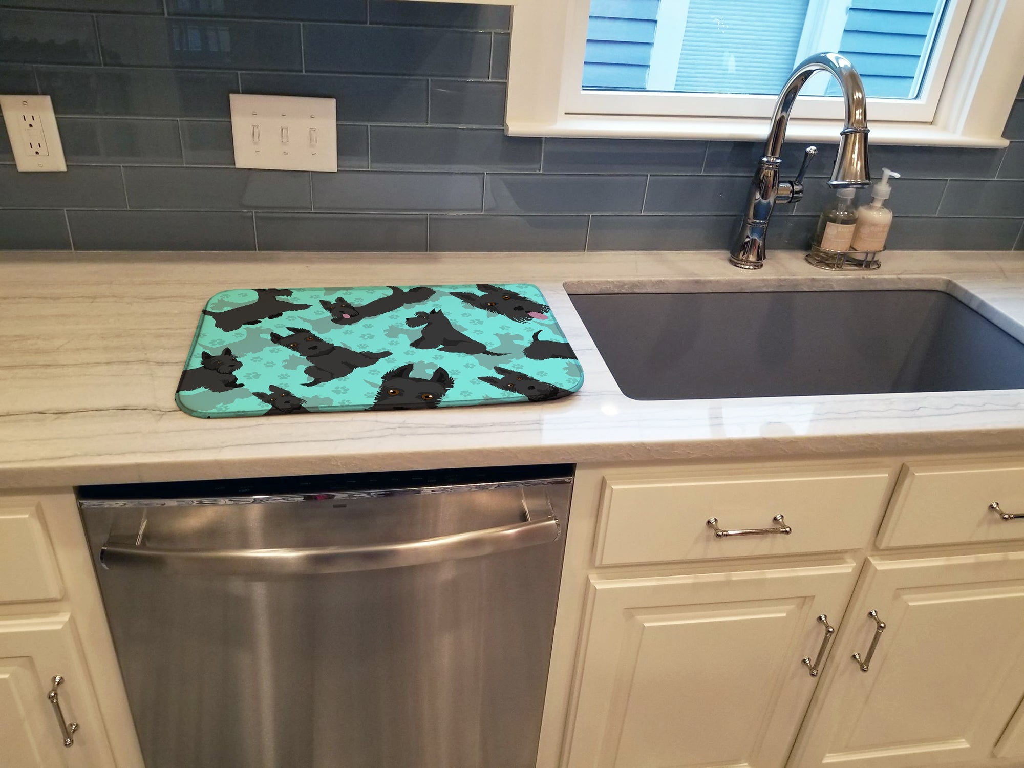 Scottish Terrier Dish Drying Mat Absorbent Dish Drying Mat Pad for Kitchen Counter Dish Drainer Mat for Countertop, 14 x 21", Multicolor