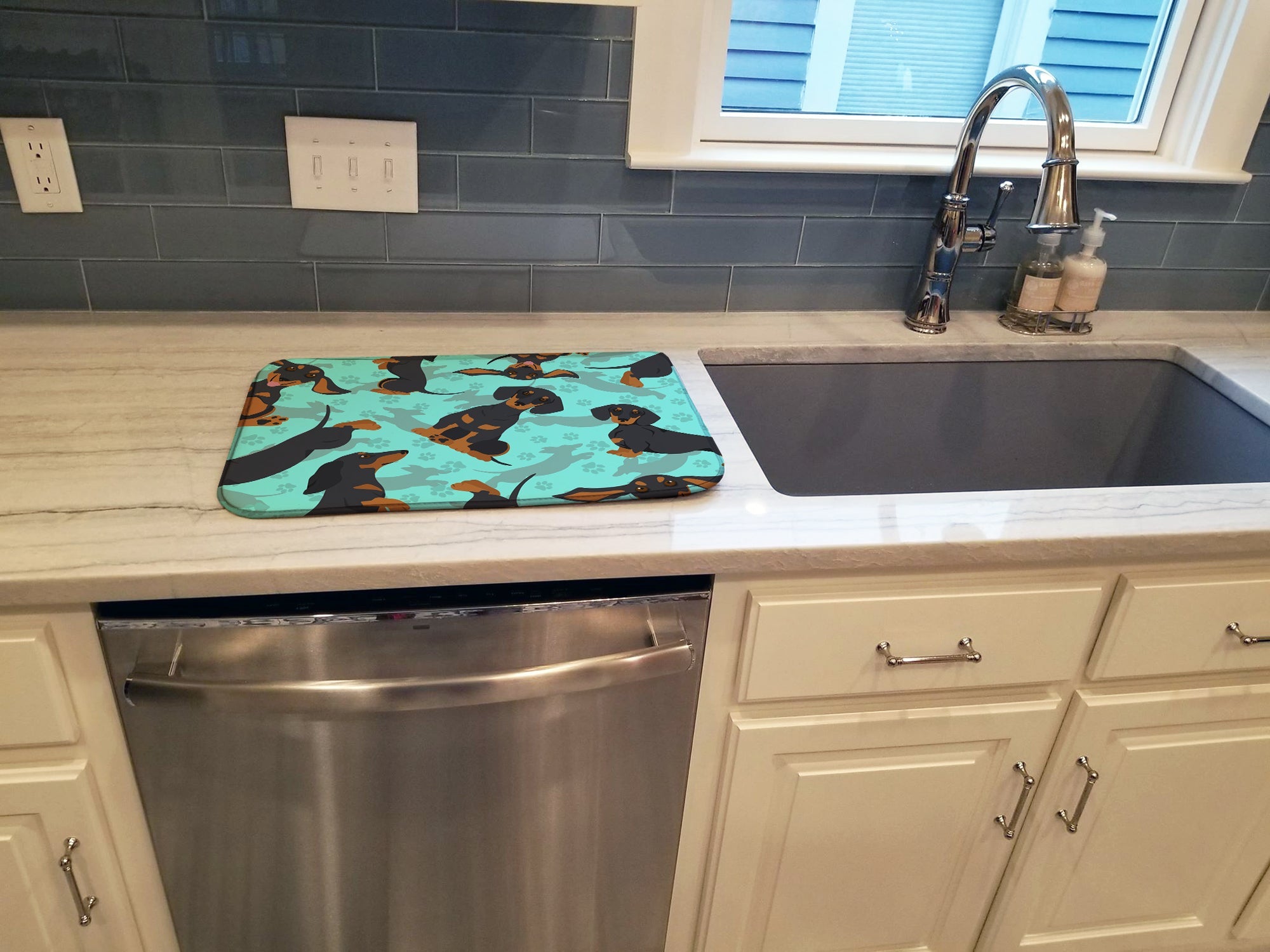 Black and Tan Dachshund Dish Drying Mat Absorbent Dish Drying Mat Pad for Kitchen Counter Dish Drainer Mat for Countertop, 14 x 21", Multicolor