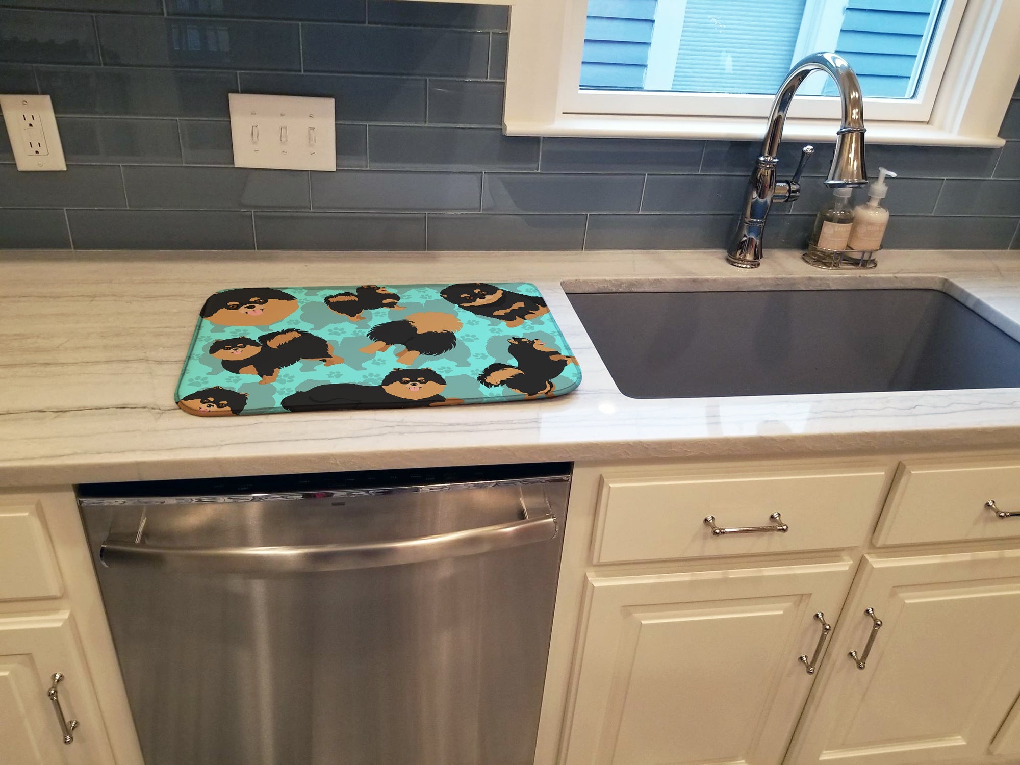 Black and Tan Pomeranian Dish Drying Mat Absorbent Dish Drying Mat Pad for Kitchen Counter Dish Drainer Mat for Countertop, 14 x 21", Multicolor