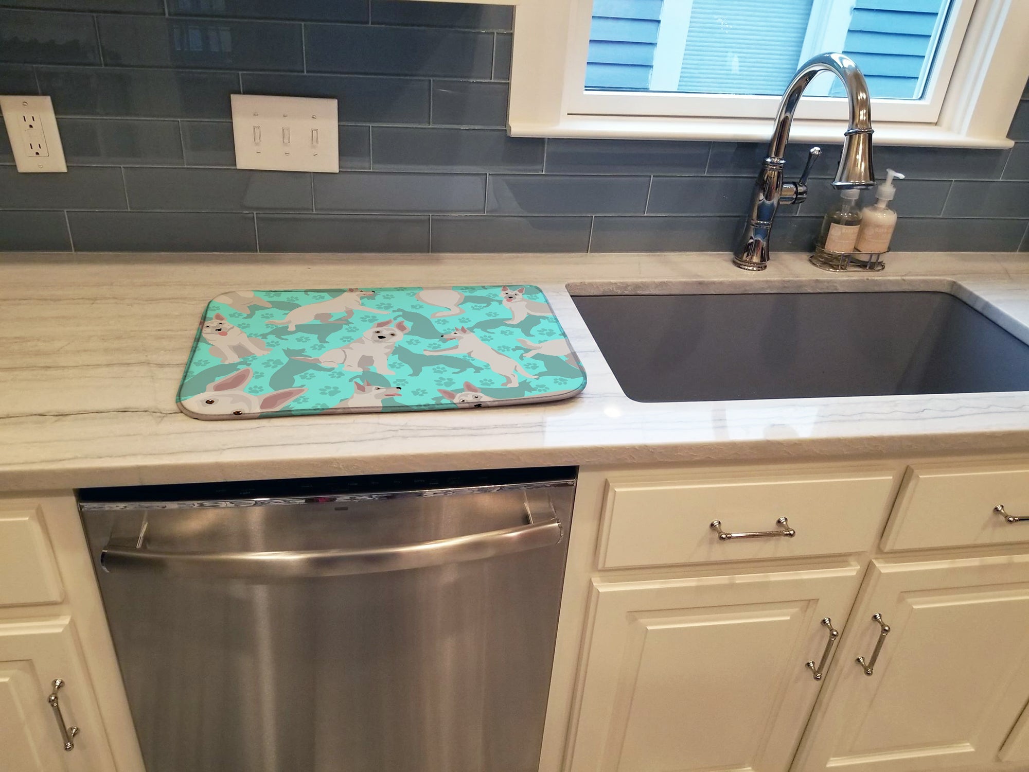 White German Shepherd Dish Drying Mat Absorbent Dish Drying Mat Pad for Kitchen Counter Dish Drainer Mat for Countertop, 14 x 21", Multicolor