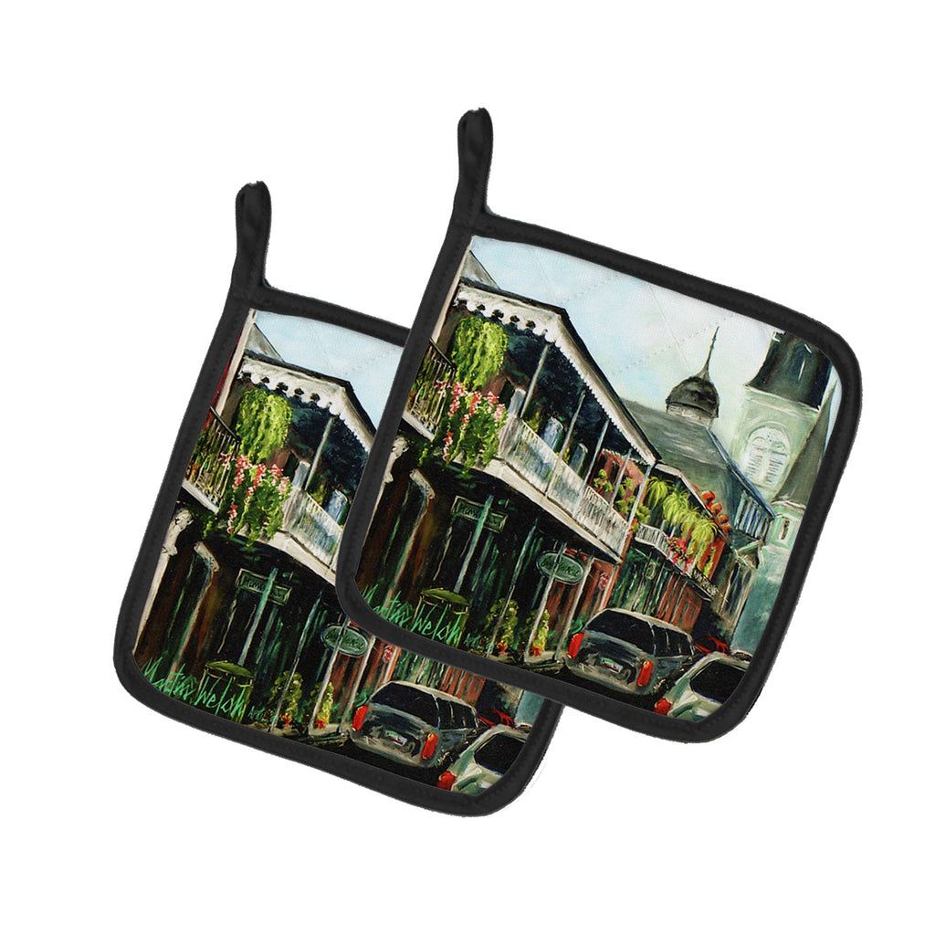 St Louis Cathedral Pot Holder Set of 2 Heat Resistant Quilted Hot Pads 7.5 x 7.5 Inch, Insulated Kitchen Trivets for Cooking & Baking