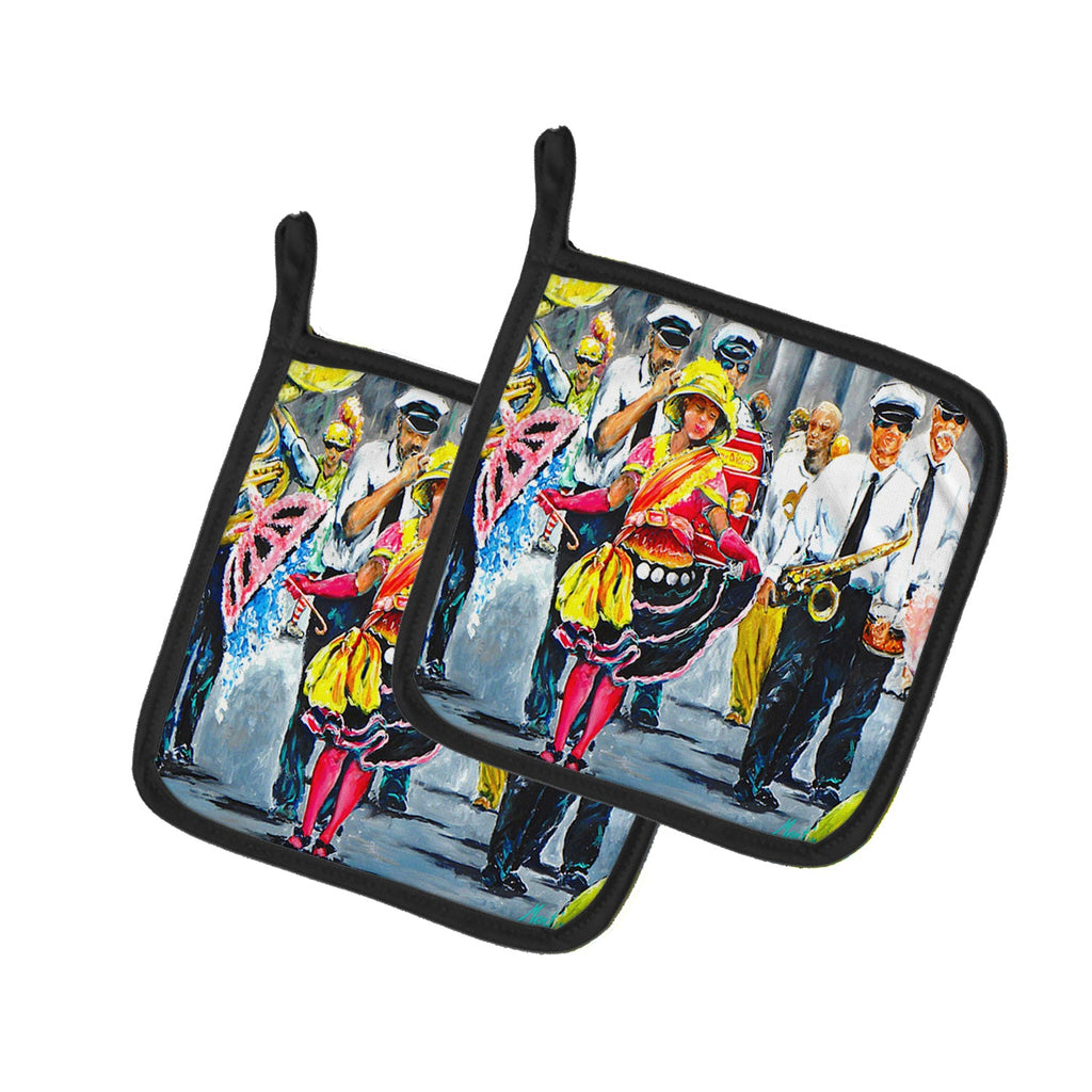 Mardi Gras Dancin' in the Street Pot Holder Set of 2 Heat Resistant Quilted Hot Pads 7.5 x 7.5 Inch, Insulated Kitchen Trivets for Cooking & Baking