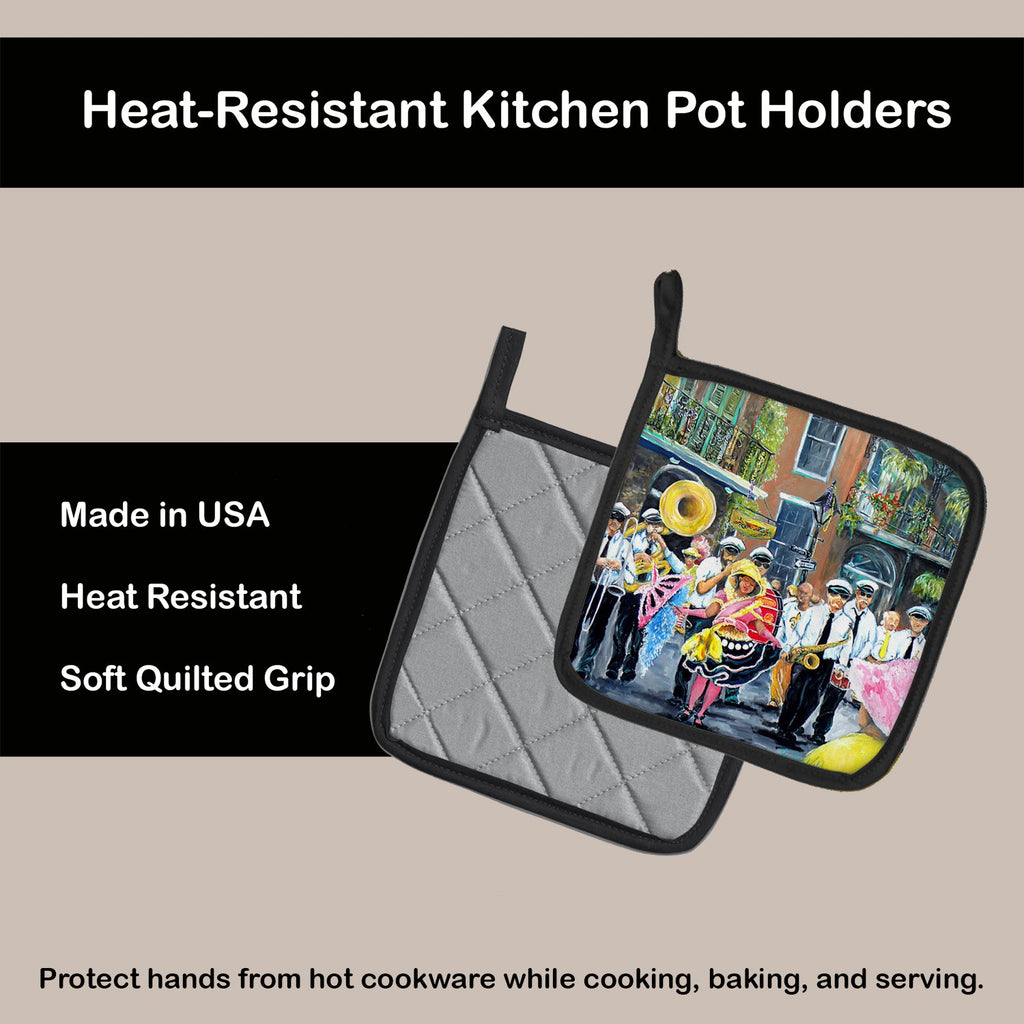 French Quarter Frolic Pot Holder Set of 2 Heat Resistant Quilted Hot Pads 7.5 x 7.5 Inch, Insulated Kitchen Trivets for Cooking & Baking