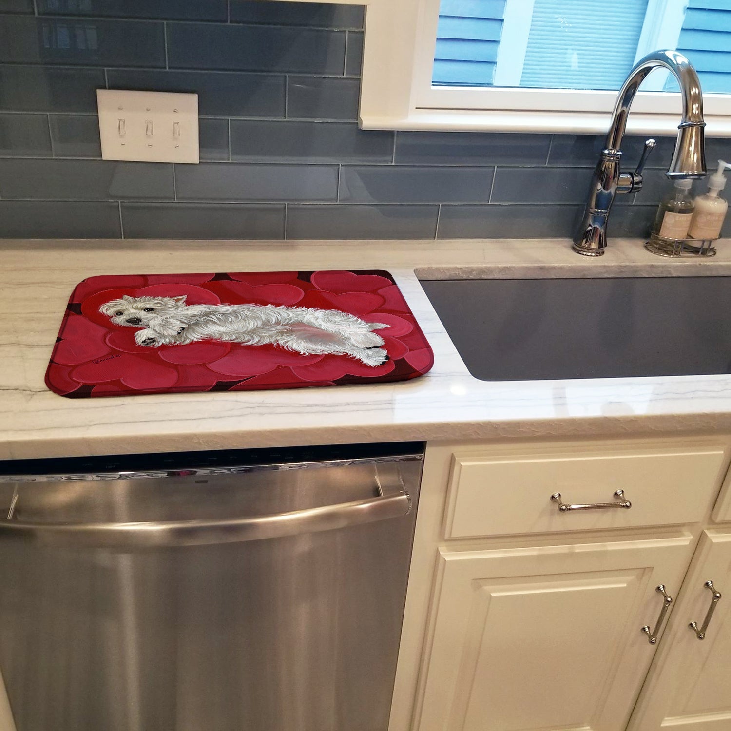 Westie Queen of Hearts Dish Drying Mat Absorbent Dish Drying Mat Pad for Kitchen Counter Dish Drainer Mat for Countertop, 14 x 21", Multicolor
