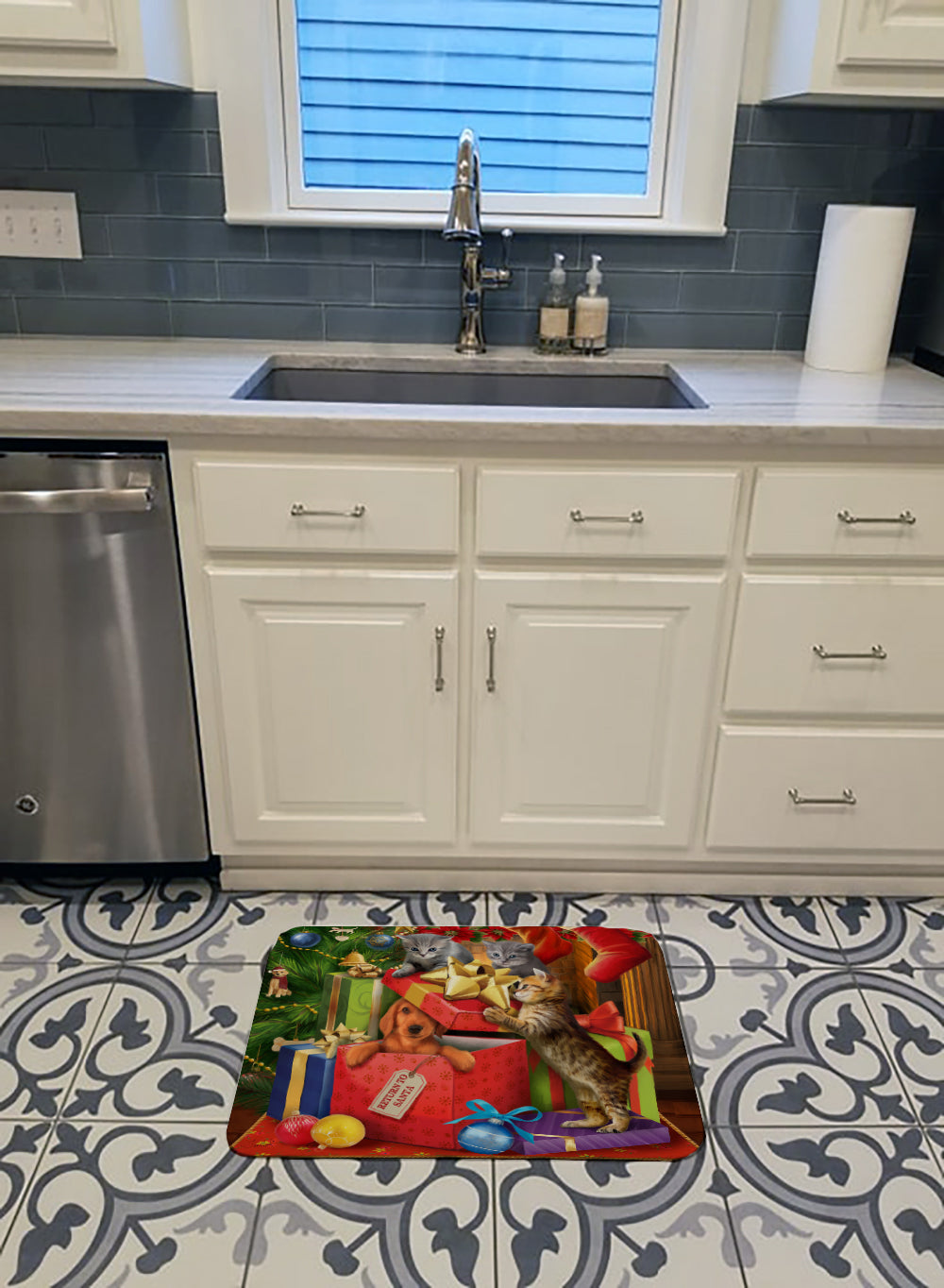 Kittens Return Puppy to Santa Claus Memory Foam Kitchen Mat Machine Washable Anti-Fatigue Cushion Comfort Bath or Kitchen Rug