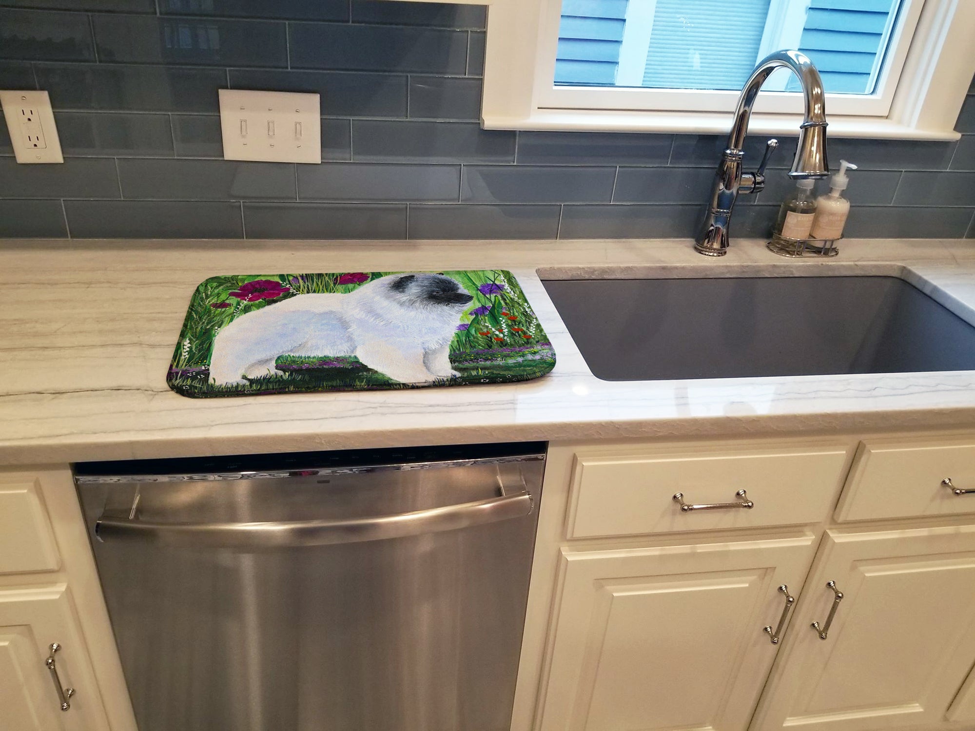 Keeshond Dish Drying Mat Absorbent Dish Drying Mat Pad for Kitchen Counter Dish Drainer Mat for Countertop, 14 x 21", Multicolor