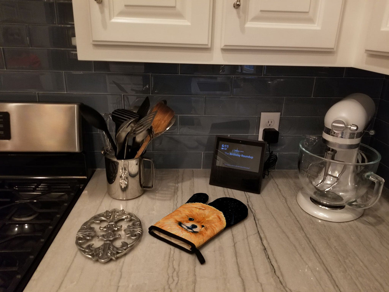 Starry Night Pomeranian Oven Mitt Heat Resistant Thick Oven Mitt for Hot Pans and Oven, Kitchen Mitt Protect Hands, Cooking Baking Glove