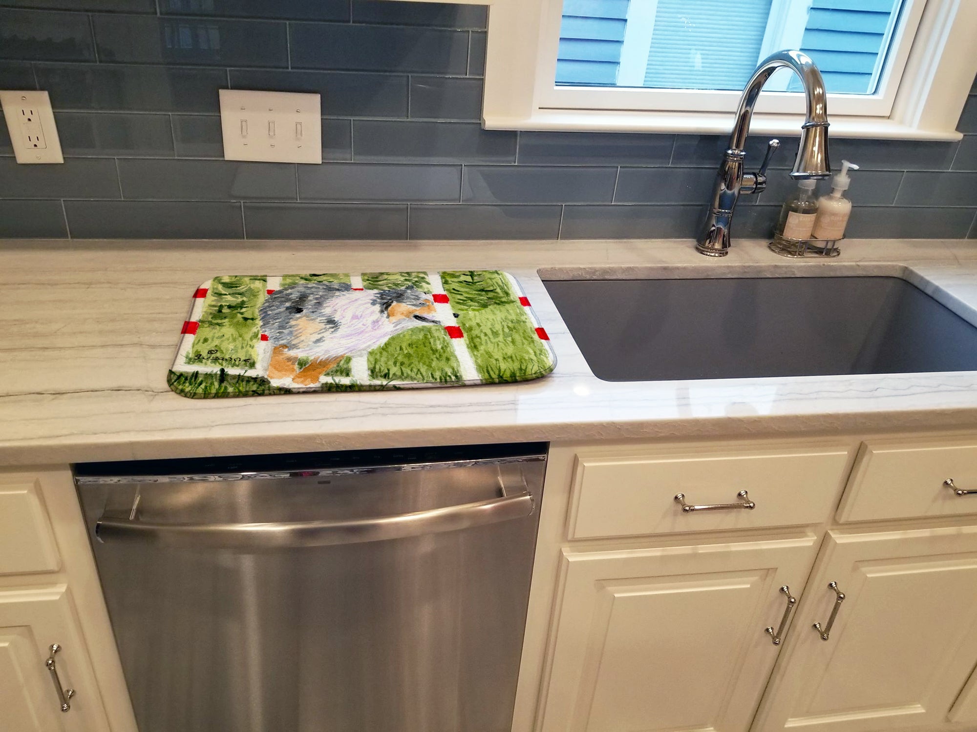 Australian Shepherd Dish Drying Mat Absorbent Dish Drying Mat Pad for Kitchen Counter Dish Drainer Mat for Countertop, 14 x 21", Multicolor