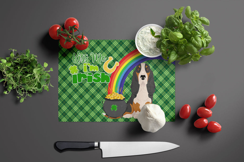 Black Tricolor Basset Hound St. Patrick's Day Cutting Board Tempered Glass Kitchen Cutting Surface, Heat Resistant Chopping, Non-Slip Feet, Food Prep & Serving
