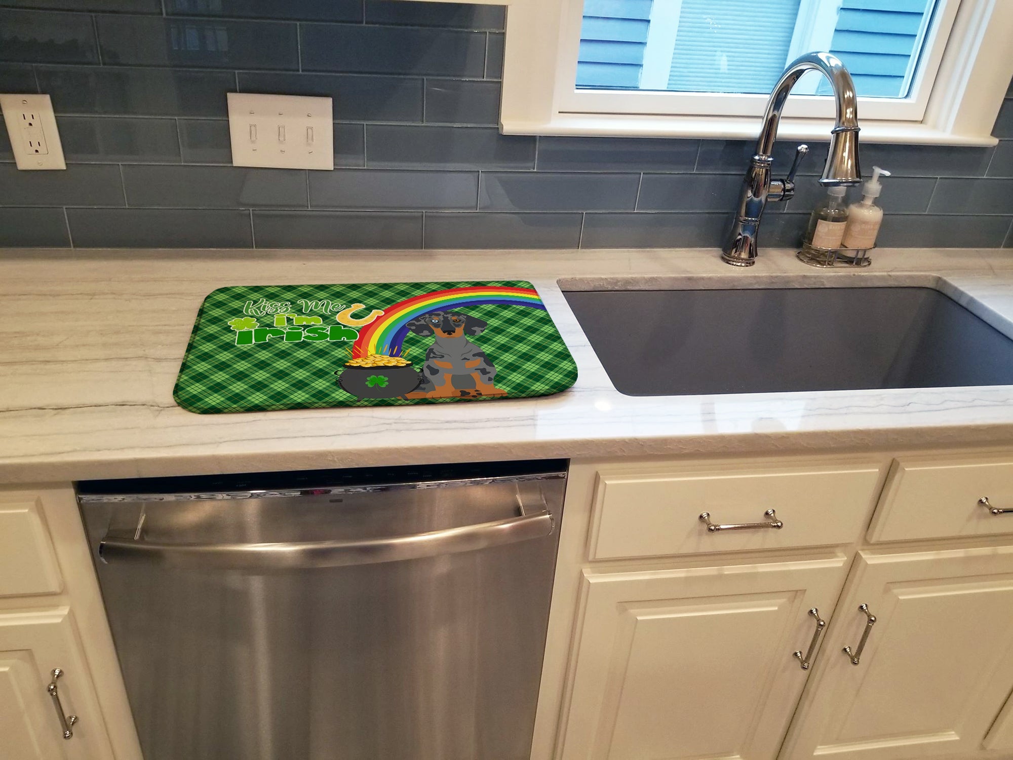 Black Dapple Dachshund St. Patrick's Day Dish Drying Mat Absorbent Dish Drying Mat Pad for Kitchen Counter Dish Drainer Mat for Countertop, 14 x 21", Multicolor