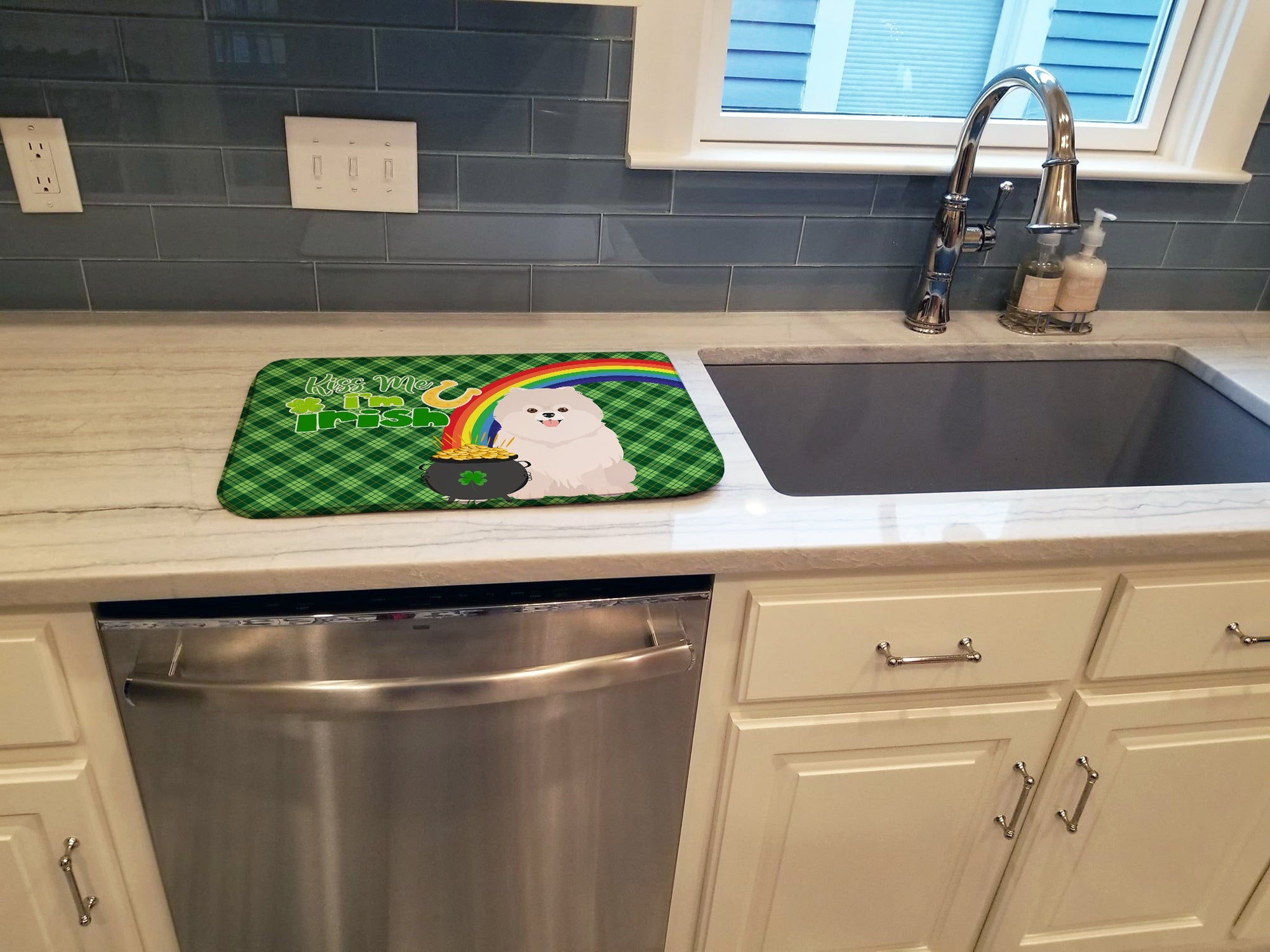 White Pomeranian St. Patrick's Day Dish Drying Mat Absorbent Dish Drying Mat Pad for Kitchen Counter Dish Drainer Mat for Countertop, 14 x 21", Multicolor