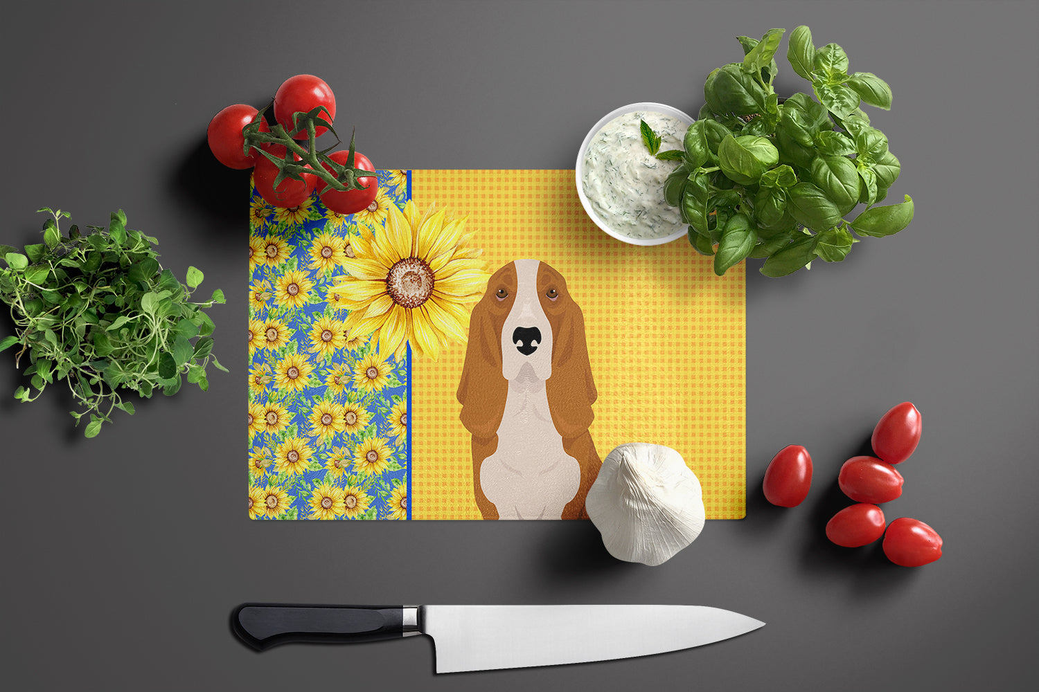 Summer Sunflowers Red and White Tricolor Basset Hound Cutting Board Tempered Glass Kitchen Cutting Surface, Heat Resistant Chopping, Non-Slip Feet, Food Prep & Serving